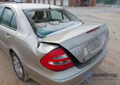 2005 Mercedes-Benz E 320 z USA, uszkodzony, nr VIN WDBUF65J15A701943